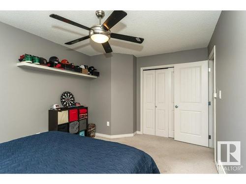 1062 Armitage Crescent, Edmonton, AB - Indoor Photo Showing Bedroom