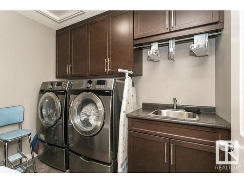 1062 Armitage Crescent, Edmonton, AB - Indoor Photo Showing Laundry Room