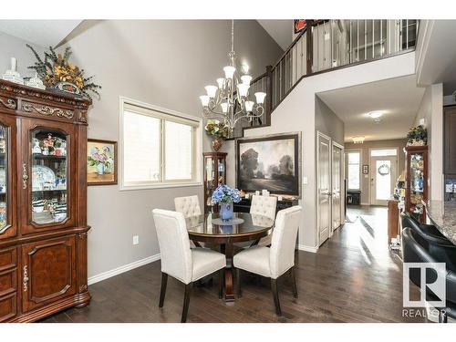 1062 Armitage Crescent, Edmonton, AB - Indoor Photo Showing Dining Room