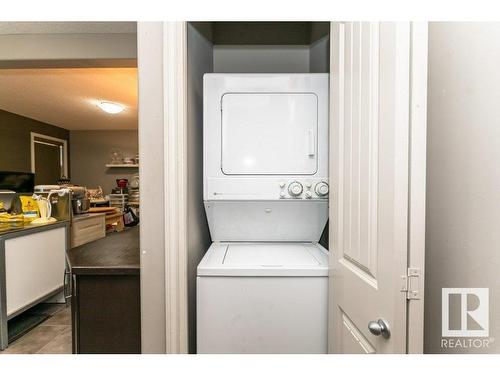 1062 Armitage Crescent, Edmonton, AB - Indoor Photo Showing Laundry Room