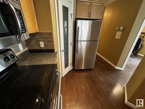 506 9707 106 Street, Edmonton, AB - Indoor Photo Showing Kitchen