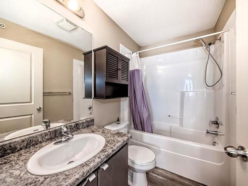 461 1196 Hyndman Road, Edmonton, AB - Indoor Photo Showing Bathroom