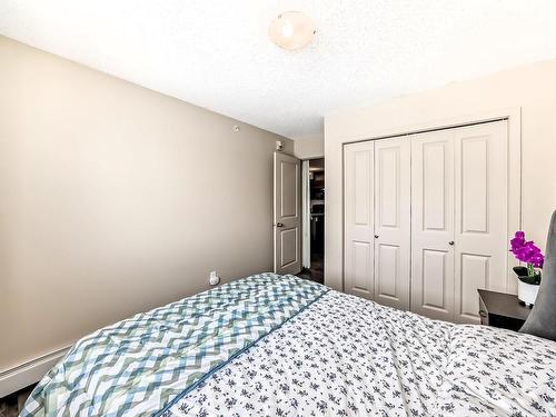 461 1196 Hyndman Road, Edmonton, AB - Indoor Photo Showing Bedroom