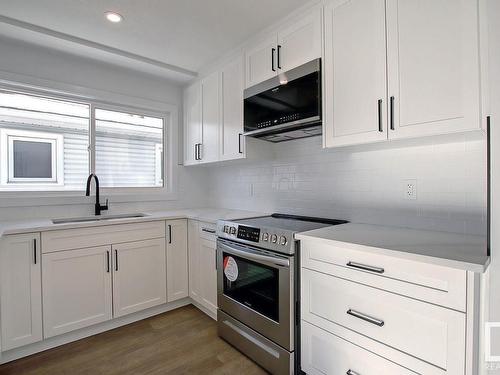 9104 69 Street, Edmonton, AB - Indoor Photo Showing Kitchen With Upgraded Kitchen