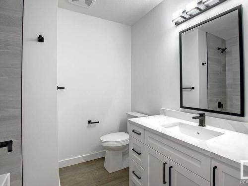 9104 69 Street, Edmonton, AB - Indoor Photo Showing Bathroom