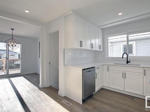 9104 69 Street, Edmonton, AB - Indoor Photo Showing Kitchen