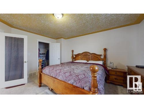 16627 70 Street, Edmonton, AB - Indoor Photo Showing Bedroom