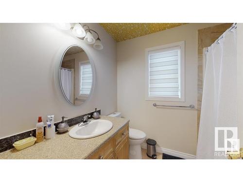 16627 70 Street, Edmonton, AB - Indoor Photo Showing Bathroom