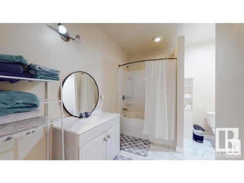 16627 70 Street, Edmonton, AB - Indoor Photo Showing Bathroom