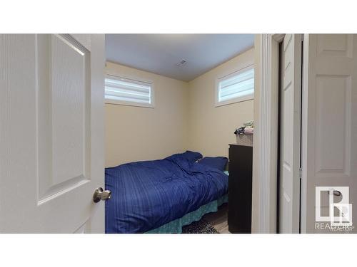 16627 70 Street, Edmonton, AB - Indoor Photo Showing Bedroom