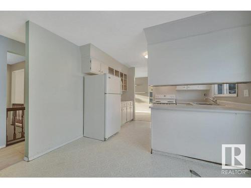 4111 44 Street, Leduc, AB - Indoor Photo Showing Kitchen