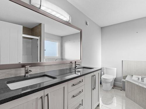 3874 Robins Crescent, Edmonton, AB - Indoor Photo Showing Bathroom