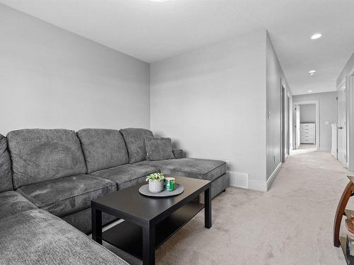 3874 Robins Crescent, Edmonton, AB - Indoor Photo Showing Living Room