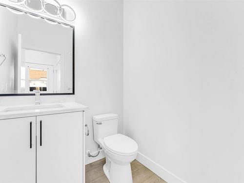 822 Northern Harrier Lane, Edmonton, AB - Indoor Photo Showing Bathroom