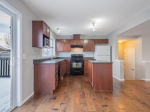 20232 57 Avenue, Edmonton, AB - Indoor Photo Showing Kitchen