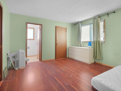 1928 68 Street, Edmonton, AB - Indoor Photo Showing Bedroom