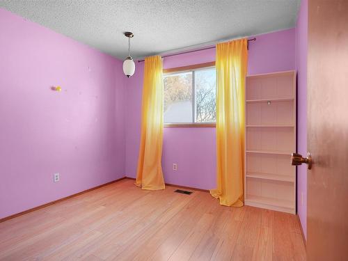 1928 68 Street, Edmonton, AB - Indoor Photo Showing Other Room