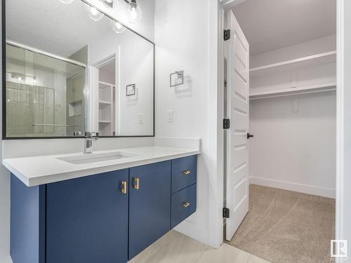 3705 Hummingbird Way, Edmonton, AB - Indoor Photo Showing Bathroom