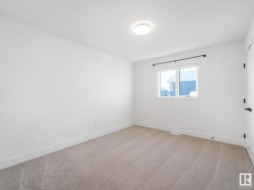 3705 Hummingbird Way, Edmonton, AB - Indoor Photo Showing Other Room