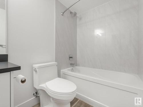 3705 Hummingbird Way, Edmonton, AB - Indoor Photo Showing Bathroom