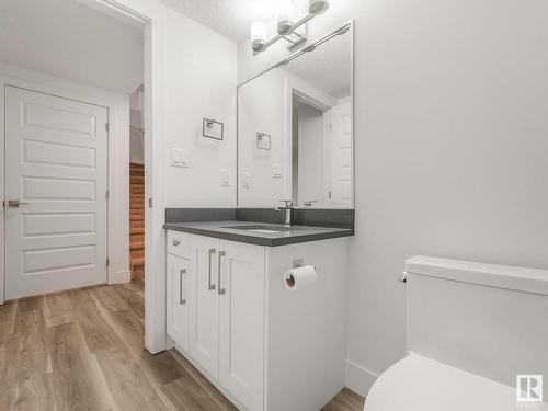 3705 Hummingbird Way, Edmonton, AB - Indoor Photo Showing Bathroom