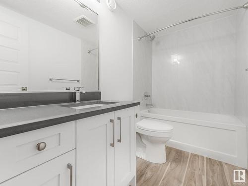 3705 Hummingbird Way, Edmonton, AB - Indoor Photo Showing Bathroom