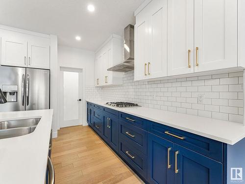 3705 Hummingbird Way, Edmonton, AB - Indoor Photo Showing Kitchen With Double Sink With Upgraded Kitchen