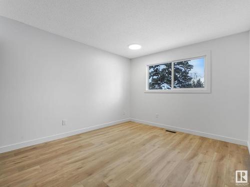 9929 171 Avenue, Edmonton, AB - Indoor Photo Showing Other Room