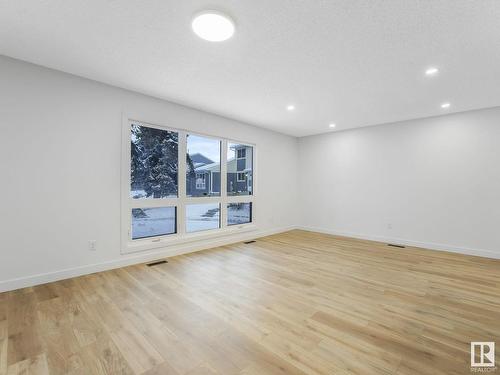 9929 171 Avenue, Edmonton, AB - Indoor Photo Showing Other Room