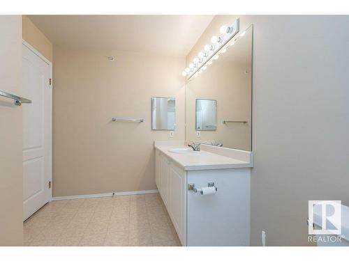 363 13441 127 Street, Edmonton, AB - Indoor Photo Showing Bathroom