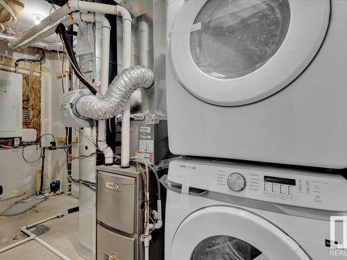 8888 Carson Way, Edmonton, AB - Indoor Photo Showing Laundry Room