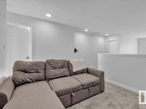 8888 Carson Way, Edmonton, AB - Indoor Photo Showing Living Room