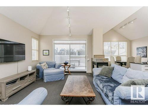 10219 111 Street, Edmonton, AB - Indoor Photo Showing Living Room