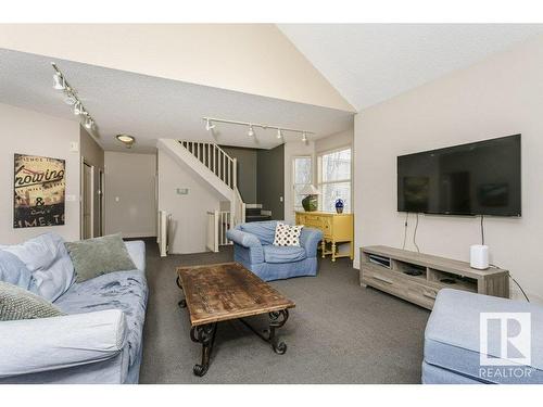 10219 111 Street, Edmonton, AB - Indoor Photo Showing Living Room