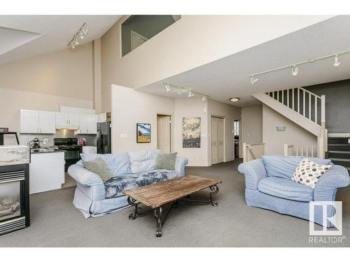 10219 111 Street, Edmonton, AB - Indoor Photo Showing Living Room