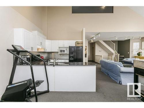 10219 111 Street, Edmonton, AB - Indoor Photo Showing Kitchen