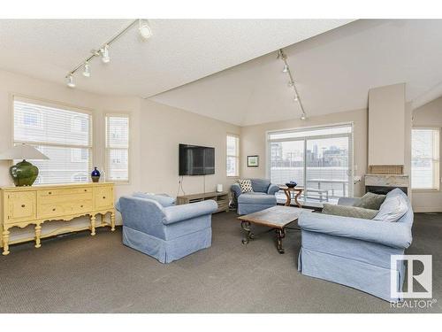 10219 111 Street, Edmonton, AB - Indoor Photo Showing Living Room