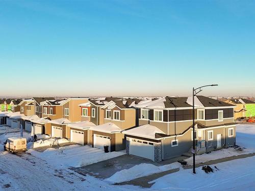 3203 Magpie Link Nw, Edmonton, AB - Outdoor