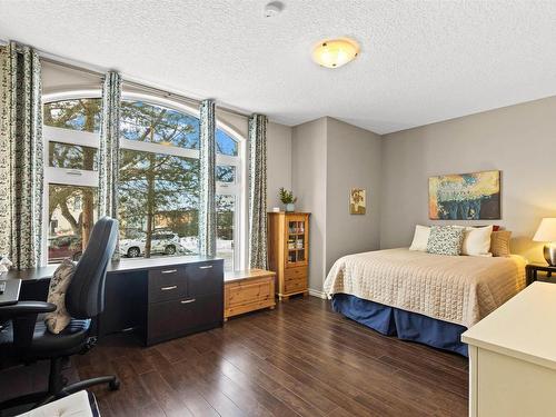 5819 110 Street, Edmonton, AB - Indoor Photo Showing Bedroom