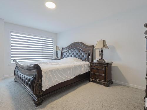 15824 30 Avenue Sw, Edmonton, AB - Indoor Photo Showing Bedroom