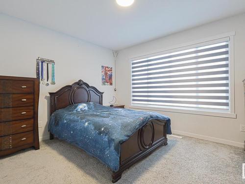 15824 30 Avenue Sw, Edmonton, AB - Indoor Photo Showing Bedroom