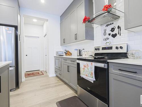 15824 30 Avenue Sw, Edmonton, AB - Indoor Photo Showing Kitchen