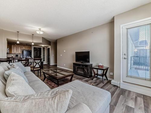 409 6315 135 Avenue, Edmonton, AB - Indoor Photo Showing Living Room