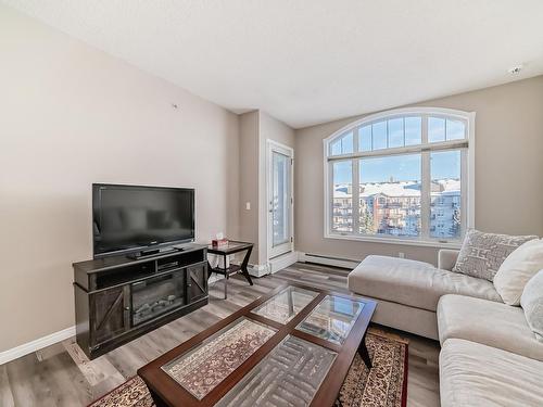 409 6315 135 Avenue, Edmonton, AB - Indoor Photo Showing Living Room