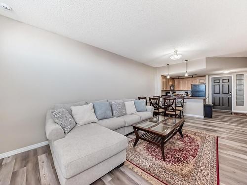 409 6315 135 Avenue, Edmonton, AB - Indoor Photo Showing Living Room