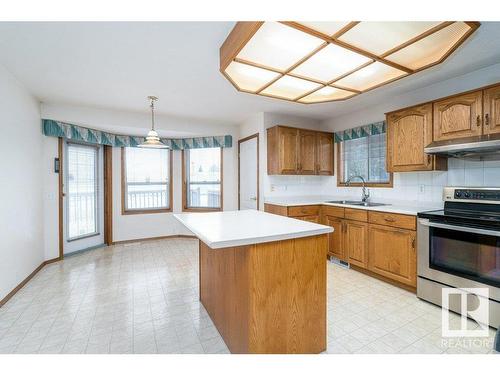 15711 67 Street, Edmonton, AB - Indoor Photo Showing Kitchen With Double Sink