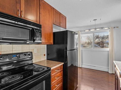 304 9725 82 Avenue, Edmonton, AB - Indoor Photo Showing Kitchen