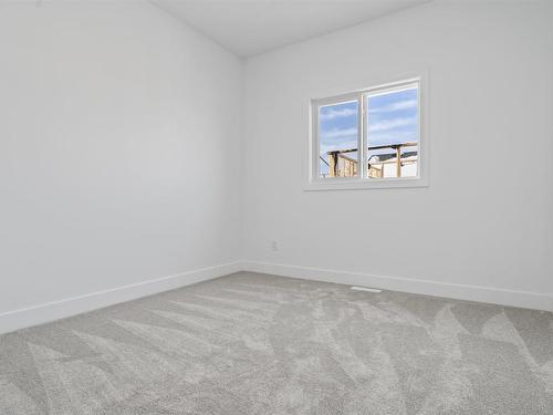 4743 Alwood Bend Bend, Edmonton, AB - Indoor Photo Showing Other Room