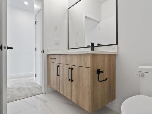 22526 98A Avenue, Edmonton, AB - Indoor Photo Showing Bathroom