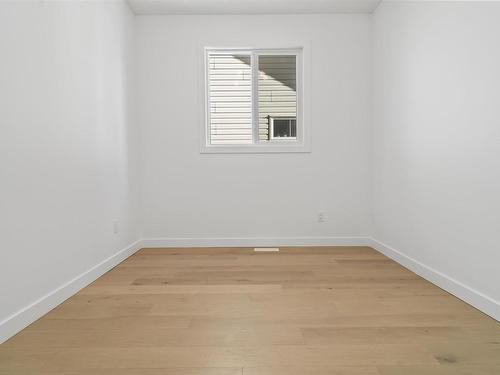 22526 98A Avenue, Edmonton, AB - Indoor Photo Showing Other Room